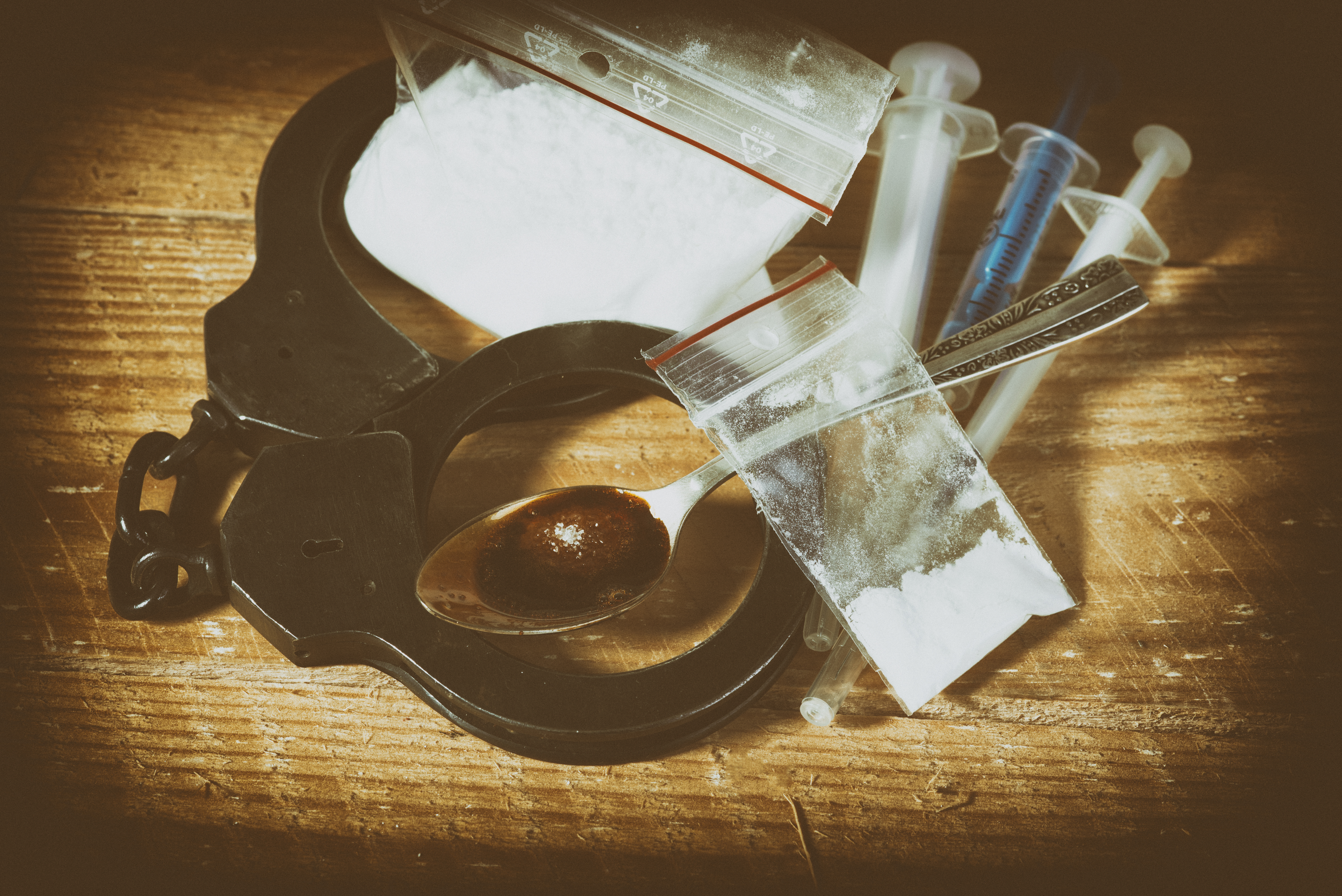drug para_ drug para_